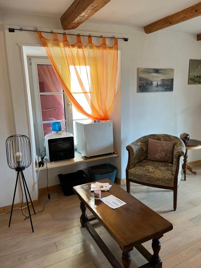 Chambre Papillon Avec Acces Terasse Ла-Нёввиль Экстерьер фото