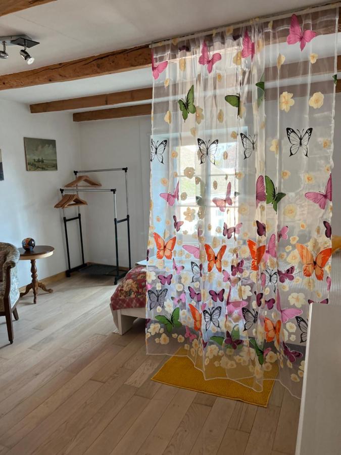 Chambre Papillon Avec Acces Terasse Ла-Нёввиль Экстерьер фото